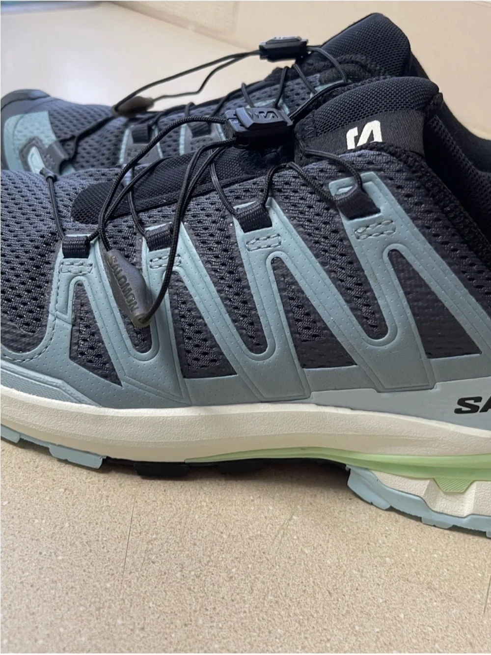 Salomon like new
